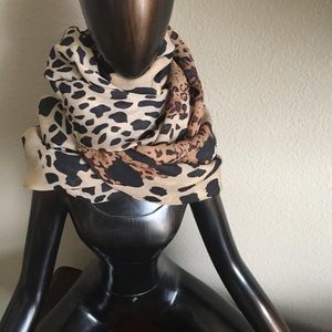 Brown Leopard 🐆 Print Scarf
